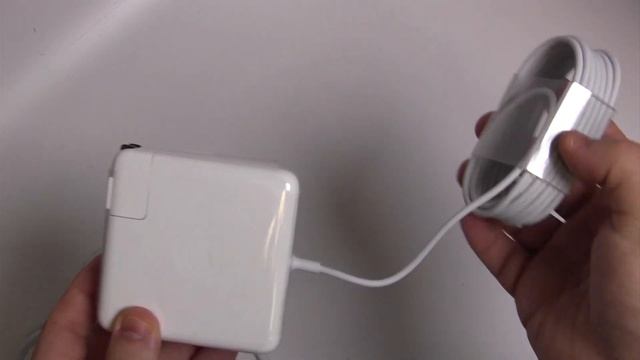 Apple 85W MagSafe 2 Power Adapter смотреть онлайн