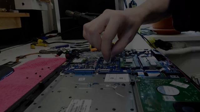 САМАРСКИЙ ТЕХНОБЛОГЕР - КОНСТАНТИН. На рабочем столе дико красивого цвета ноутбук HP смотреть онлайн