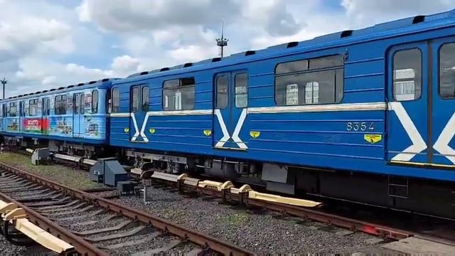 Минский метрополитен оформил вагон в стилистке достижений БССР смотреть онлайн