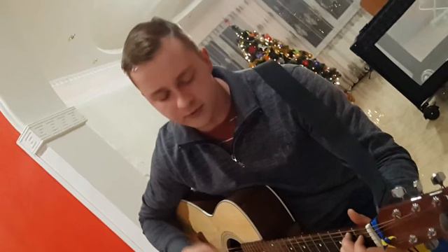 Синок Віталій грає на гітарі👍 смотреть онлайн