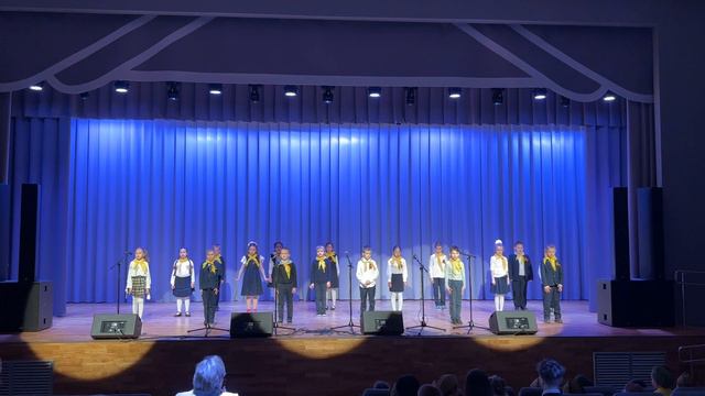 1А
АИСТ НА КРЫШЕ