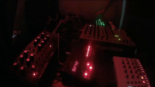 live sketch #6 (roland system-1, Moog DFAM, Erica LXR02, Elektron Model Samples) смотреть онлайн