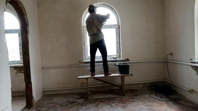 как нужно шпаклевать арочные откосы.