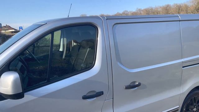Vauxhall Vivaro 2700 Limited Edition Nav 145 BHP Euro 6 SC17FZY смотреть онлайн