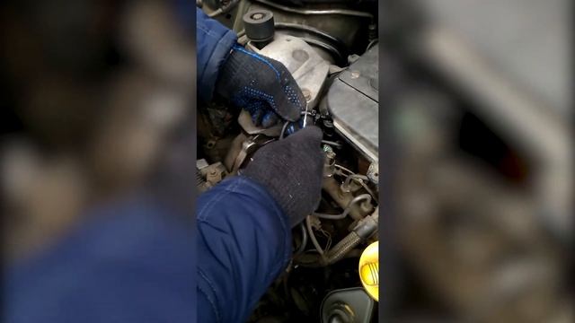 КАК ОТКРЫТЬ КАПОТ ЕСЛИ ОБОРВАЛСЯ ТРОСИК смотреть онлайн