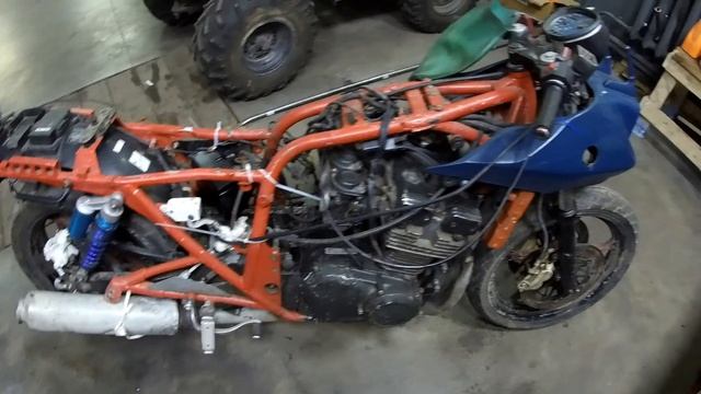 Уставшая Suzuki Katana ,часть вторая, про карбюраторы.