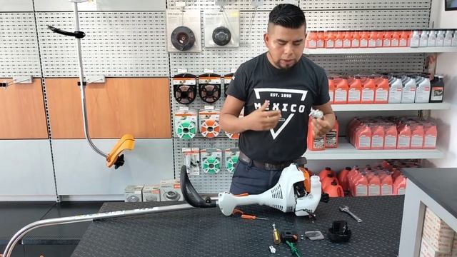 como desmontar y montar un carburador (fs 38)STIHL смотреть онлайн