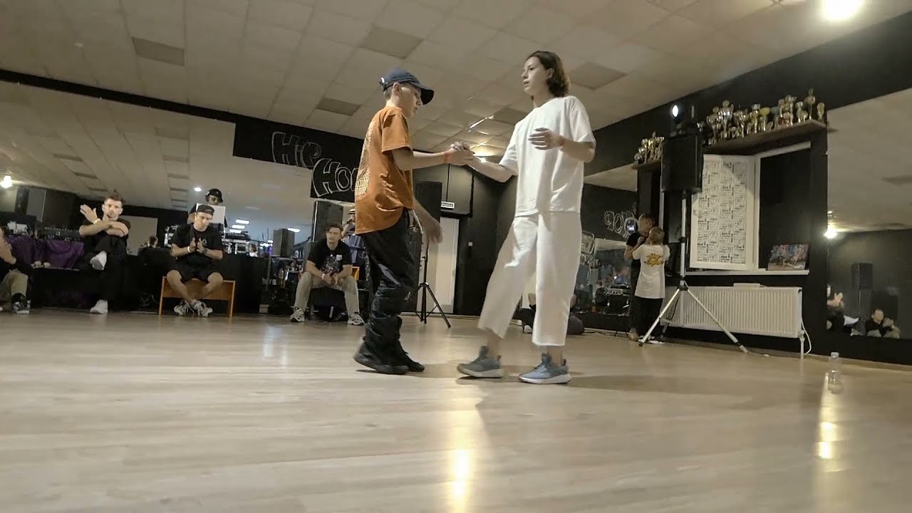 Брейкданс батл ↔ Подростки 14-17 лет ↔ Classic vs Mirage ↔ 1'2 ↔ WHO IS WIN #whoiswin #bmvideo смотреть онлайн