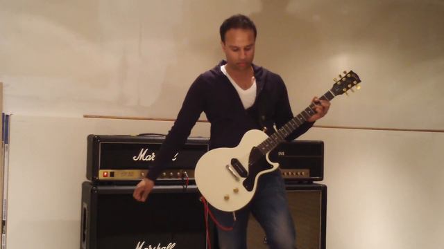Testing out my new Gibson Les Paul Jr. & Zoom Q3HD смотреть онлайн