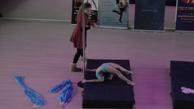 Тихонова Вероника 8 лет - Catwalk Dance Fest VIIl [pole dance, aerial] 16.04.17. смотреть онлайн