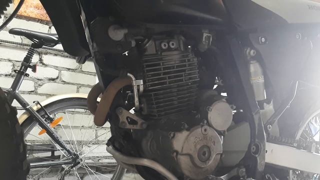 Honda xr250 baja. Холодный запуск смотреть онлайн