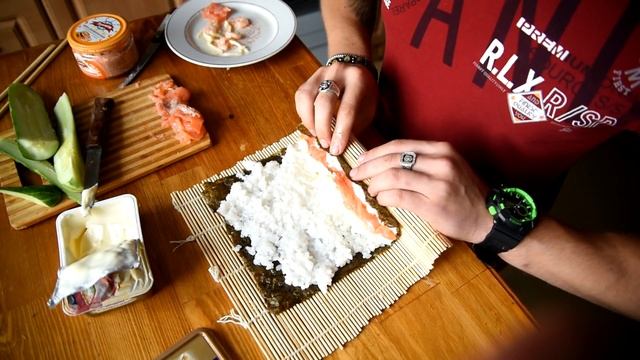 DIY - ВКУСНЫЕ И СТРАННЫЕ СУШИ! смотреть онлайн