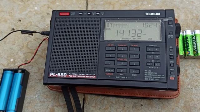 Внешний аккумулятор для Tecsun PL-680 и добрые пожелания смотреть онлайн