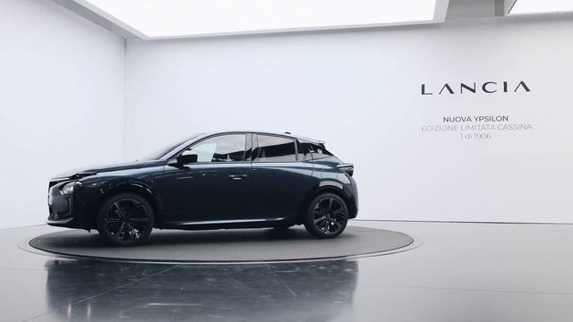 the New Lancia Ypsilon, the new era of Lancia begins. смотреть онлайн