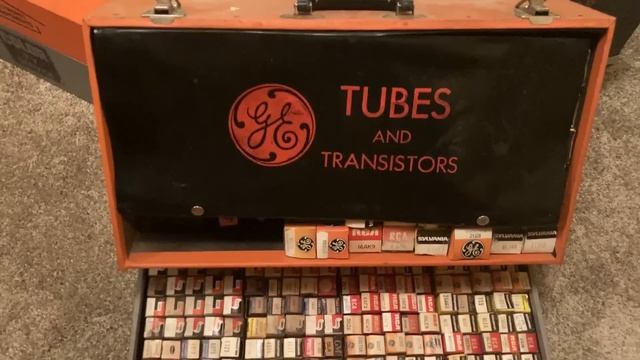 Fixing a Vintage Sylvania CRT & Radio Tube Caddy Somebody Left Out In The Rain! Amateur Repair Time смотреть онлайн