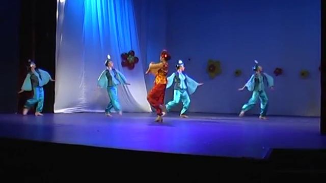 Арабский танец из балета "Щелкунчик", хореография Василия Вайнонена смотреть онлайн