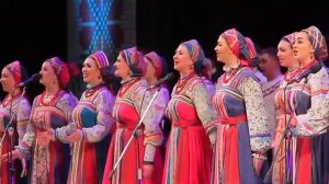 «Эх,  Урал мой!»  (сл.  А. Кердана,  муз.  Ю. Воронищева)  поёт Уральский народный хор