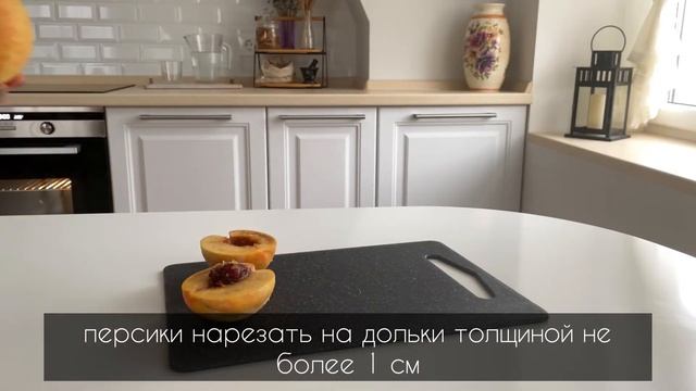 Сырники с черничным джемом