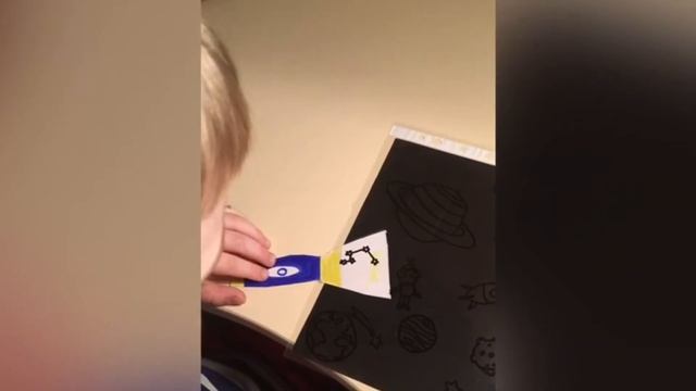 Фонарик в космосе. Игра своими руками смотреть онлайн