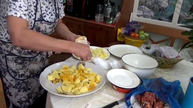Жаренный картофель с куркумой!!! смотреть онлайн