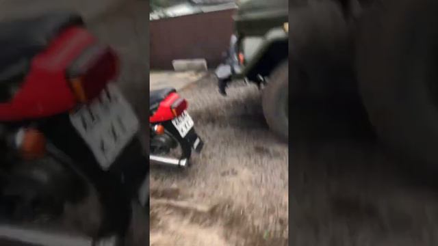 Jawa,ява без флейт,газ в полаз,валит,прет,пушка гонка,соседка чуть не оторвала забор,жесть крики смотреть онлайн