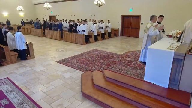 Sung Mass - Votive Mass of the Sacred Heart of Jesus - 04/01/22 - St. Thomas Aquinas Seminary
