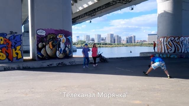 Уличные танцы на Кремлевской набережной в Казани смотреть онлайн