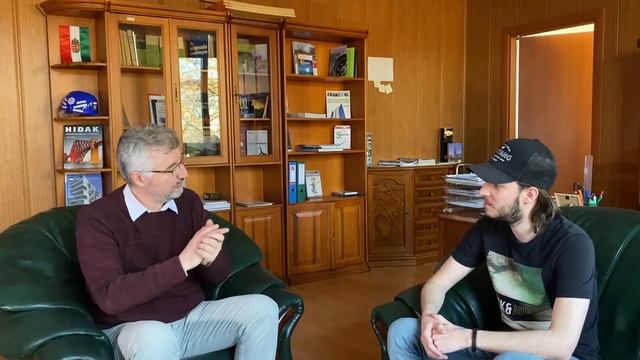 Mit csinál egy statikus? Miben különbözik az építésztől? - A Statikus Válaszol смотреть онлайн