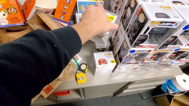 I Traded in Funko Pops for a GRAIL! (Funko Pop Hunt) смотреть онлайн