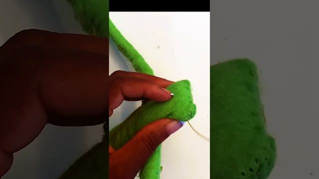 MAKING RAINBOW FRIENDS GREEN PLUSH #SHORT #SHORTS / DIY ROBLOX RAINBOW FRIENDS GREEN PLUSHIE смотреть онлайн