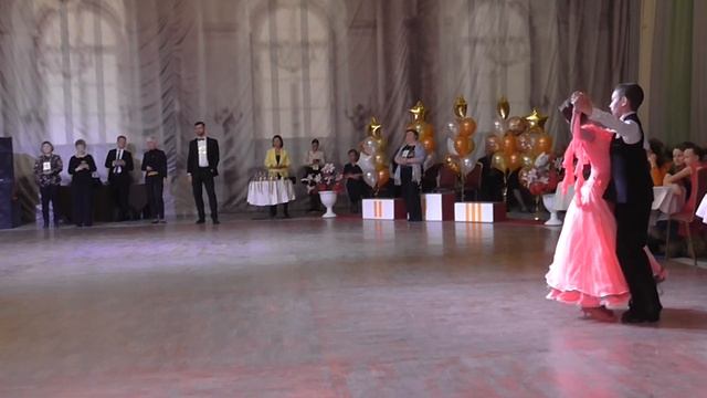 Стандарт СММ - турнир по бальным танцам "Метелица - 2018" в Екатеринбурге смотреть онлайн