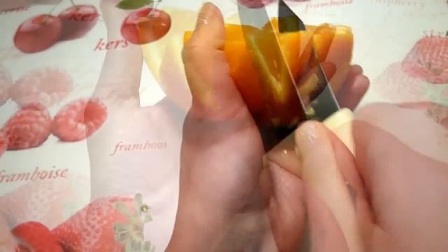3 ЛАЙФХАКА КАК КРАСИВО НАРЕЗАТЬ АПЕЛЬСИНЫ! УКРАШЕНИЯ ИЗ ФРУКТОВ! КАК КРАСИВО НАРЕЗАТЬ ФРУКТЫ! смотреть онлайн