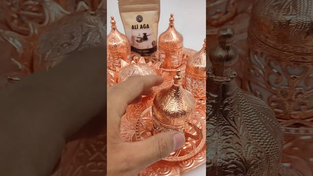 Металлический набор чашек для кофе. (Золотистый) Metal Kahve Takimi 6 Kisilik Tepsili.