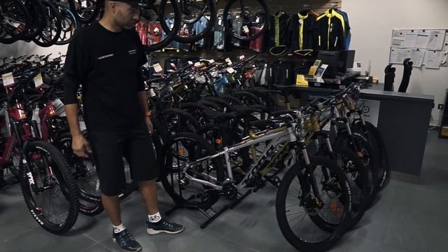 PERFEKTNÝ BICYKEL DO 500€? PREDSTAVUJEME KONA LANAI 2021 | KUBICASPORT смотреть онлайн
