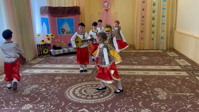 Кружок доп. образования «Барбарики» «Ах ты моя балалайка» (на видео воспитанники подгот-ой группы) смотреть онлайн