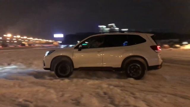шкода карок по следам субару форестер смотреть онлайн