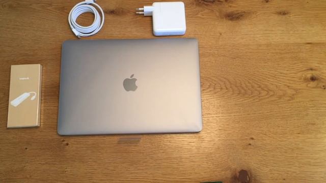 MacBook Pro 2017 space gray unboxing смотреть онлайн