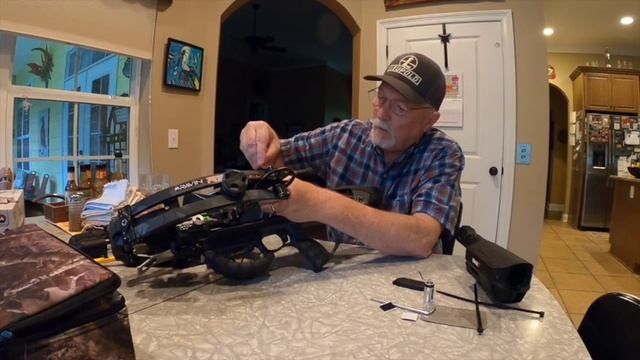 Burris Oracle X Rangefinding Xbow Scope on a Ravin R26 смотреть онлайн