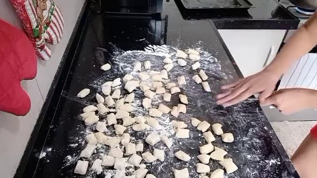 Ricetta GNOCCHI DI PATATE di Evi | Gnocchi with Tomato Sauce | How to Make Gnocchi | #Eviwulansari# смотреть онлайн