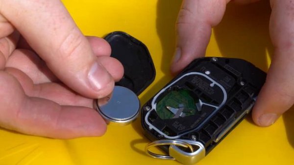 Jeep Key Fob Battery Replacement (Jeep Gladiator, Wrangler JL)