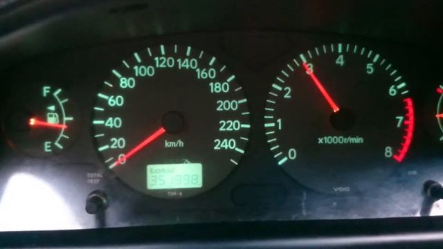 Toyota Avensis 1.8 ZZ-FE ZZT221L-AEMEK. Неисправность реле регулятора. смотреть онлайн