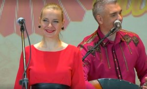 Концерт ансамбля ВЕЧЁРКА! "Играй, гармонь, сибирская!" Открытие легендарного фестиваля в Сибири!