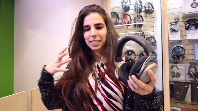 Auriculares para una cantante. Lara Vizuete смотреть онлайн