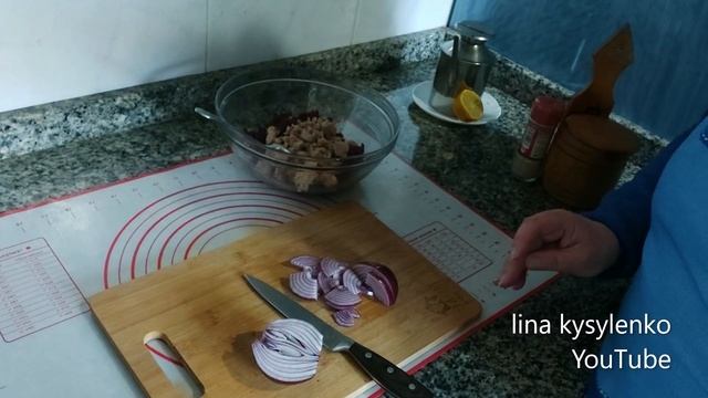 Новый рецепт салата за 5 минут. Салат из свеклы и тунца@linakysylenko смотреть онлайн