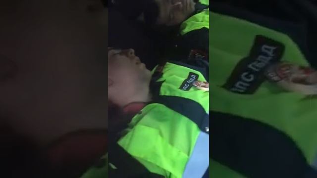 Шок!! ГАИшники уснули в машине смотреть онлайн