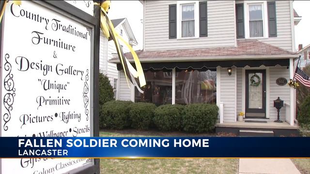 Fallen soldier coming home to Lancaster, Ohio смотреть онлайн