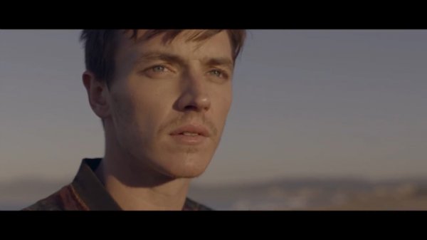 Axwell - Center Of The Universe