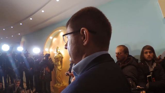 Почему сначала отозвали гражданский иск, а потом внесли смотреть онлайн