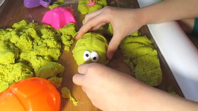 Пластичный Космический Песок | Kinetic Cosmic Sand смотреть онлайн
