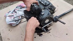 РАЗБИРАЮ ЗАКЛИНИВШИЙ ДВИГАТЕЛЬ МОПЕДА АЛЬФА